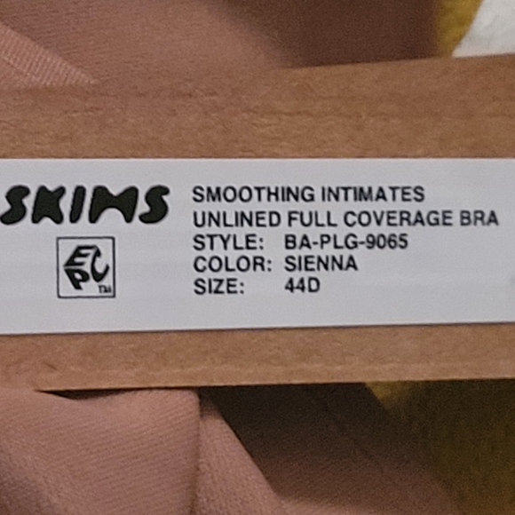 Skims Fits Everybody T-shirt Demi Bra - Picture 3 of 3